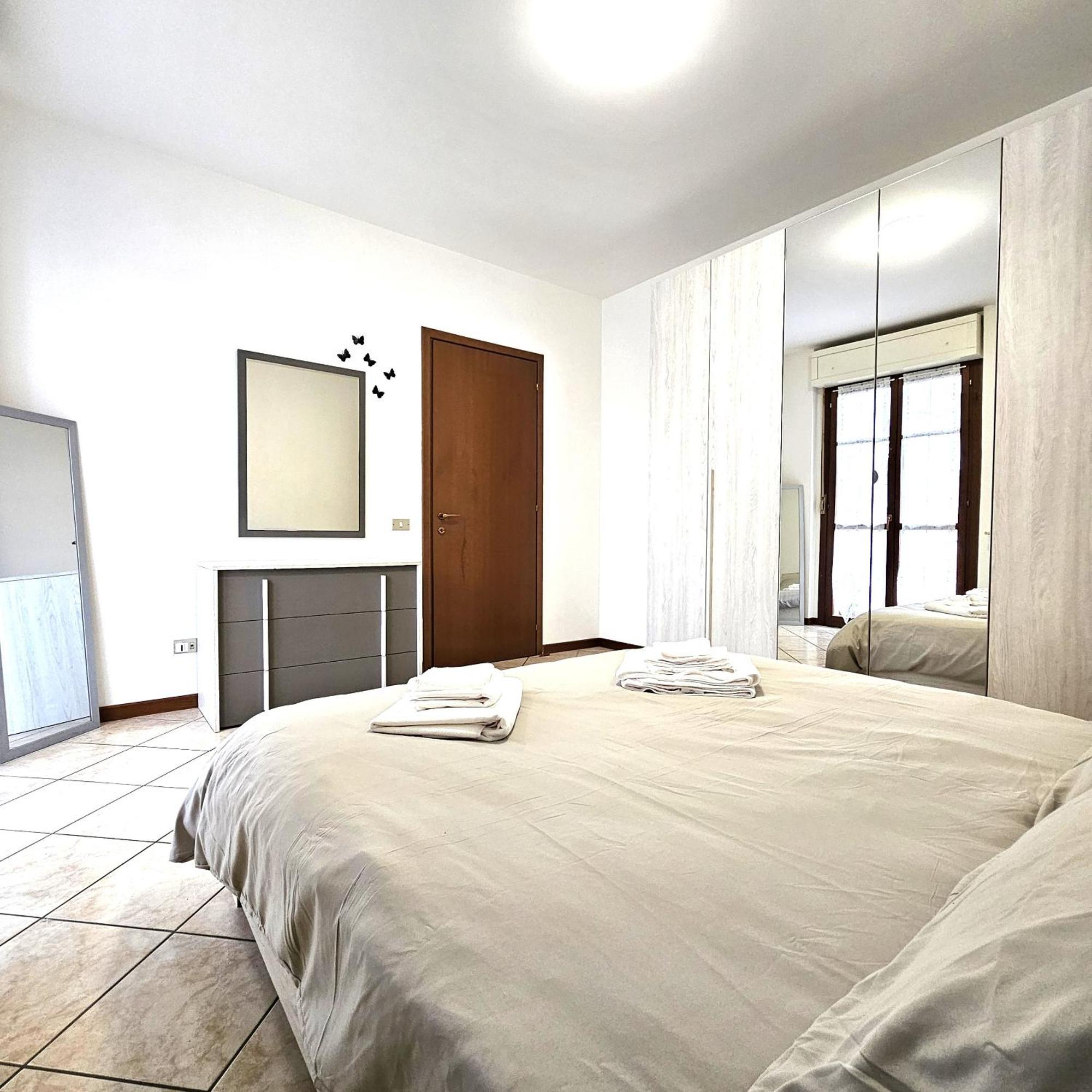 Appartamento Moderno Gallarate Exterior foto